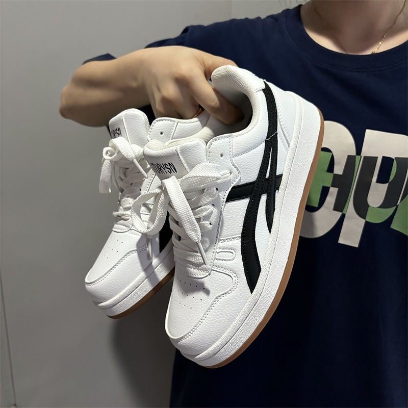 Retro Low Top Thick Sole Lace Up Casual Sneakers