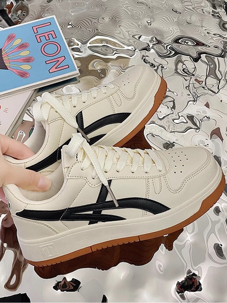 Retro Low Top Thick Sole Lace Up Casual Sneakers